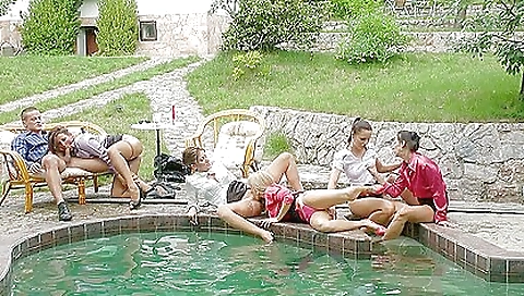 Blonde brunette girls get some real outdoor sex party