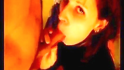 Léa sors ses yeux et s'effore le prof d'une bague de pierre