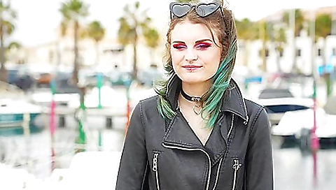 Trippy threesome with a girl with small tits and big butt