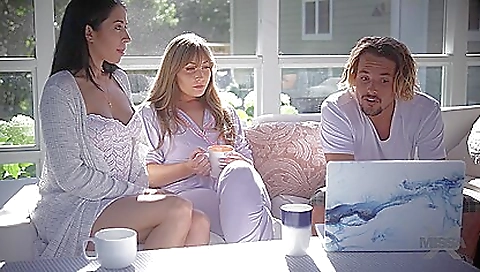 Blonde brunette and blonde brunette creampie at the inheritance